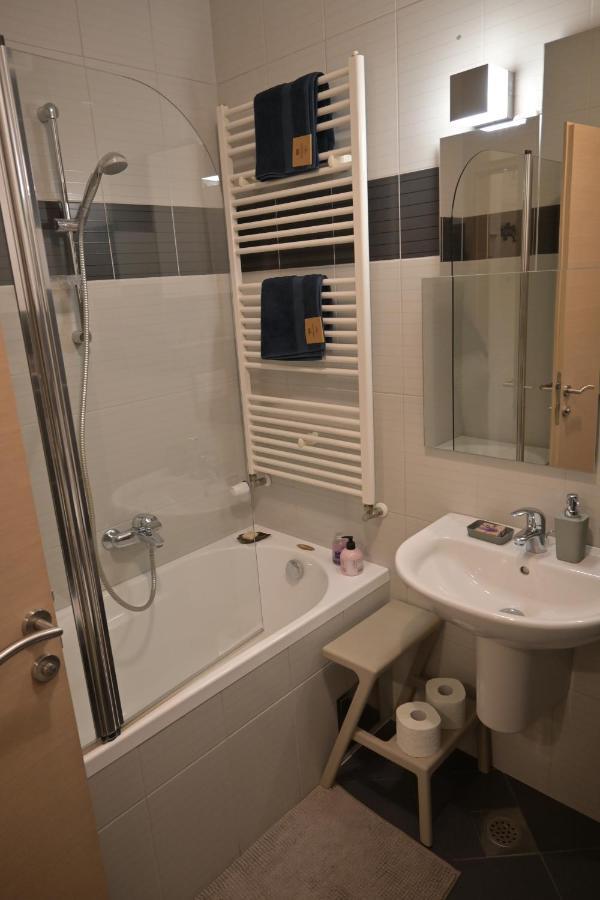 Lola Suite Zagreb Buitenkant foto