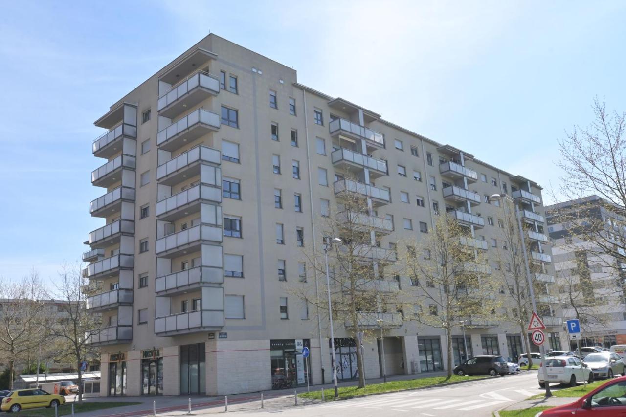 Lola Suite Zagreb Buitenkant foto